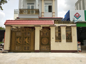 Cổng nhôm đúc mẫu C-126